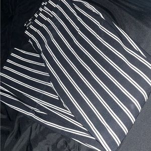 Forever 21 pants, look black in the picture more on the navy side